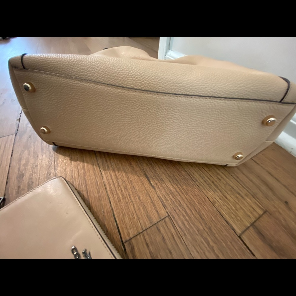 Coach Bag and Wallet - Tan Leather - Picture 13 of 16